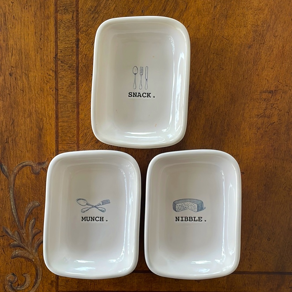 ⚜️Rae Dunn Munch Snack Nibble Serving Set Artisian Collection by Magenta!